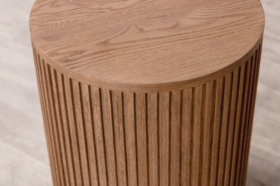 ashfield-ribbed-side-table-weathered-close-up